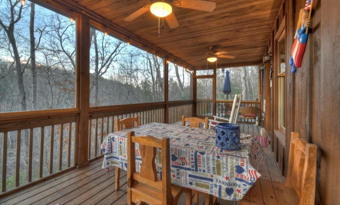 American Dream Americana Decor Close To Downtown Blue Ridge Exterior foto